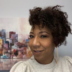 Meet your Posher, Valeasia